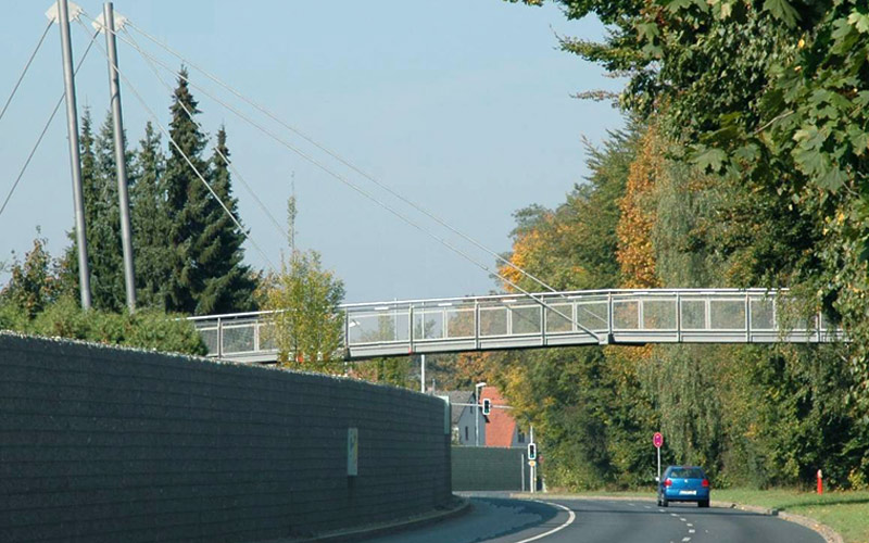 Fußgängerbrücke im Glacis