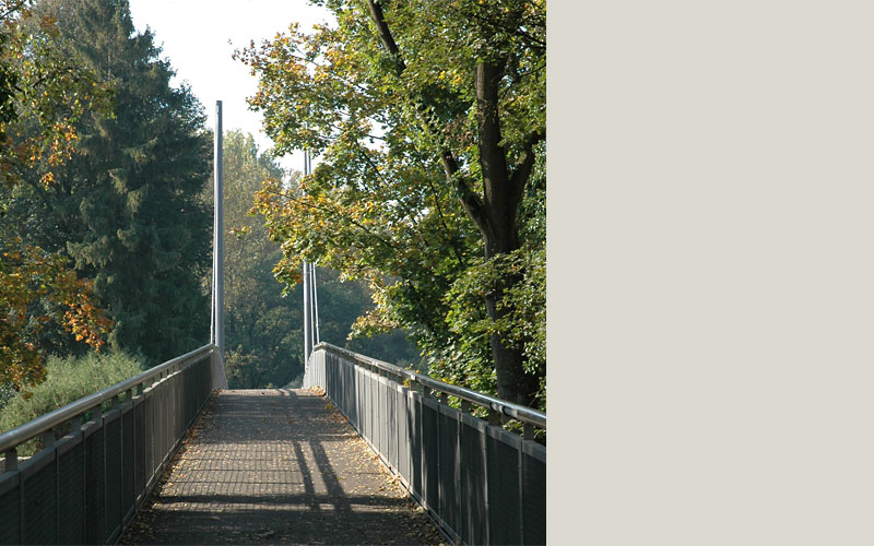 Fußgängerbrücke im Glacis
